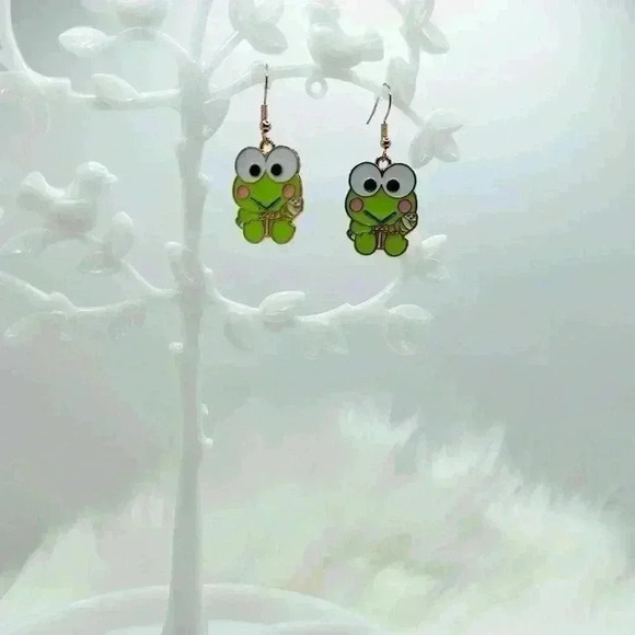 Keroppi Enamel Dangle Earrings - Picture 5 of 5